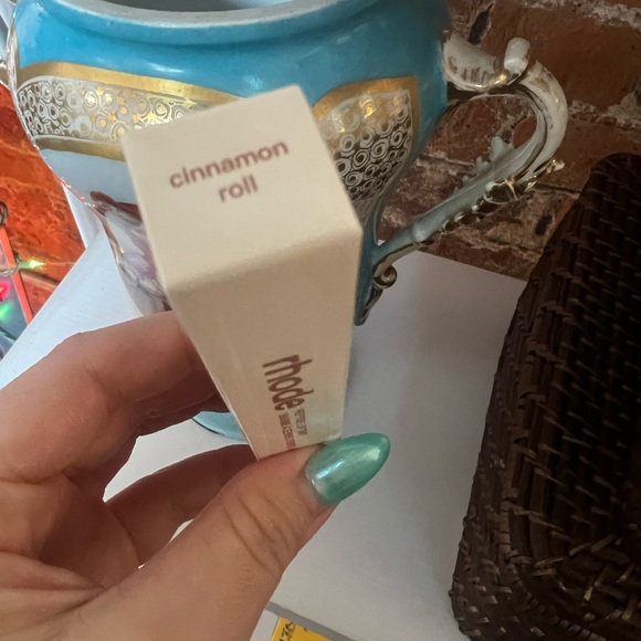 Rhode & Glossier holiday cinnamon bun & Glossier Cookie Butter Balm NIB SOLD*OUT - Picture 7 of 7